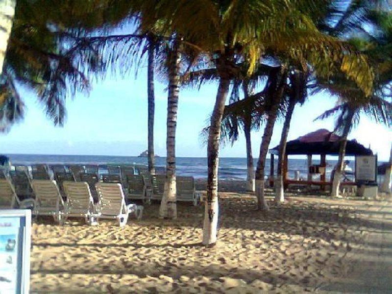 ホテル Portofino Complex Playa El Agua エクステリア 写真