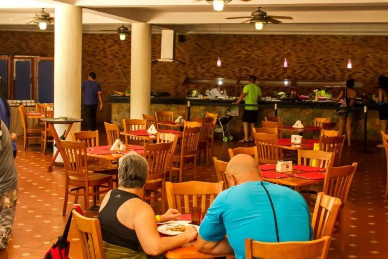 ホテル Portofino Complex Playa El Agua エクステリア 写真